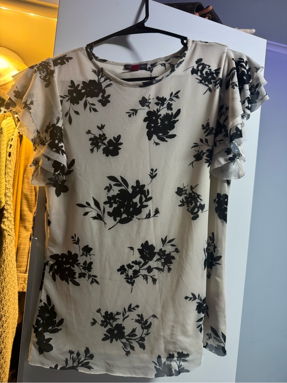 Vince Camuto Cream Blouse with Black Floral Print and Ruffle Sleeves